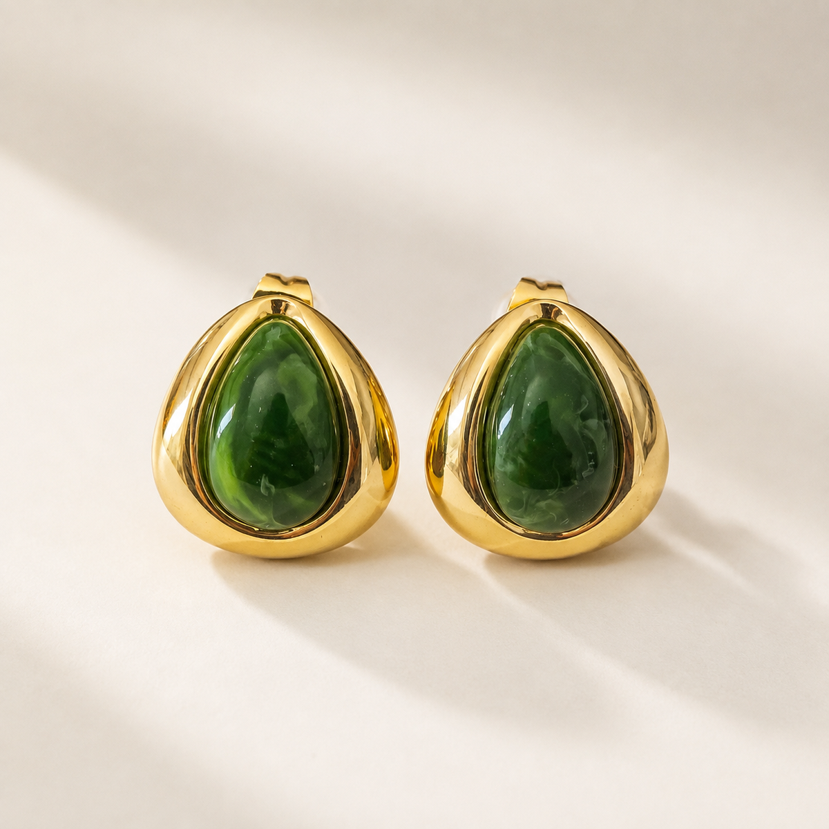 Emerald teadrop
